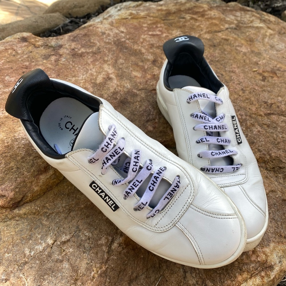 Rare authentic 39  CHANEL white tennis shoes runners epic find !